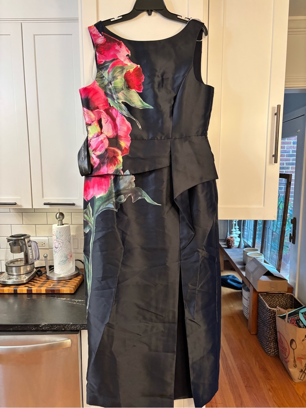 new Kay Unger Luciana column gown in midnight navy blue floral print - Picture 4 of 8